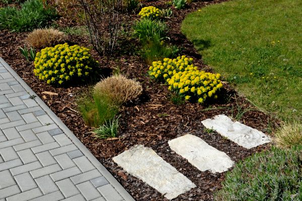 Garden Mulch Installation in North Fort Myers
